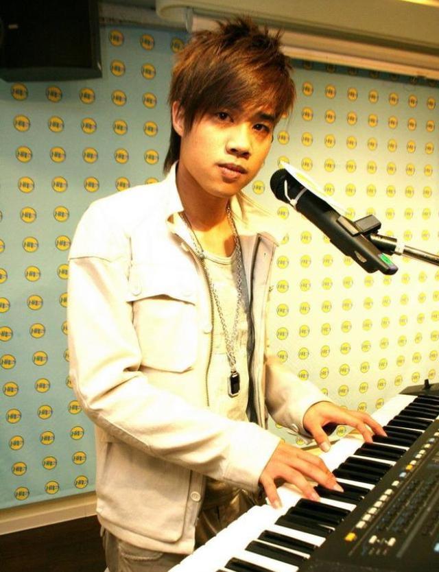 两天7个瓜，顶流被判刑，大佬新欢，一级演员被调查，都是大瓜