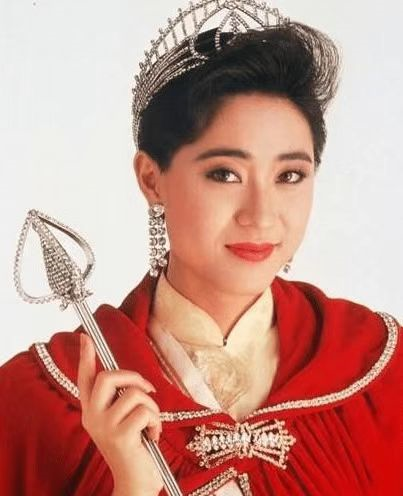 至今未嫁人的10位女港星，各有各的苦衷，最大的88岁，最小的42岁