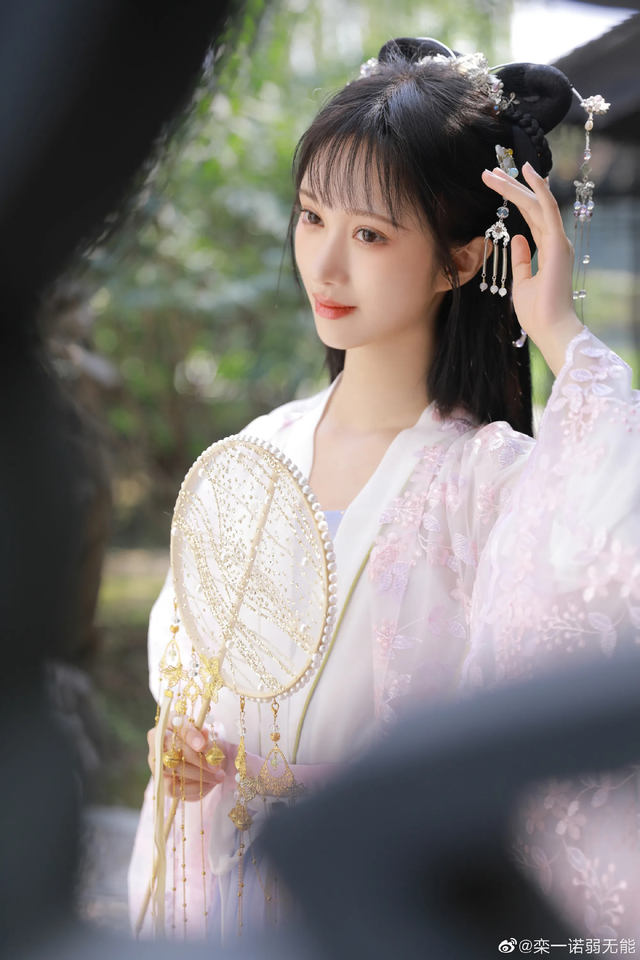 图集:100张古风美女图片欣赏