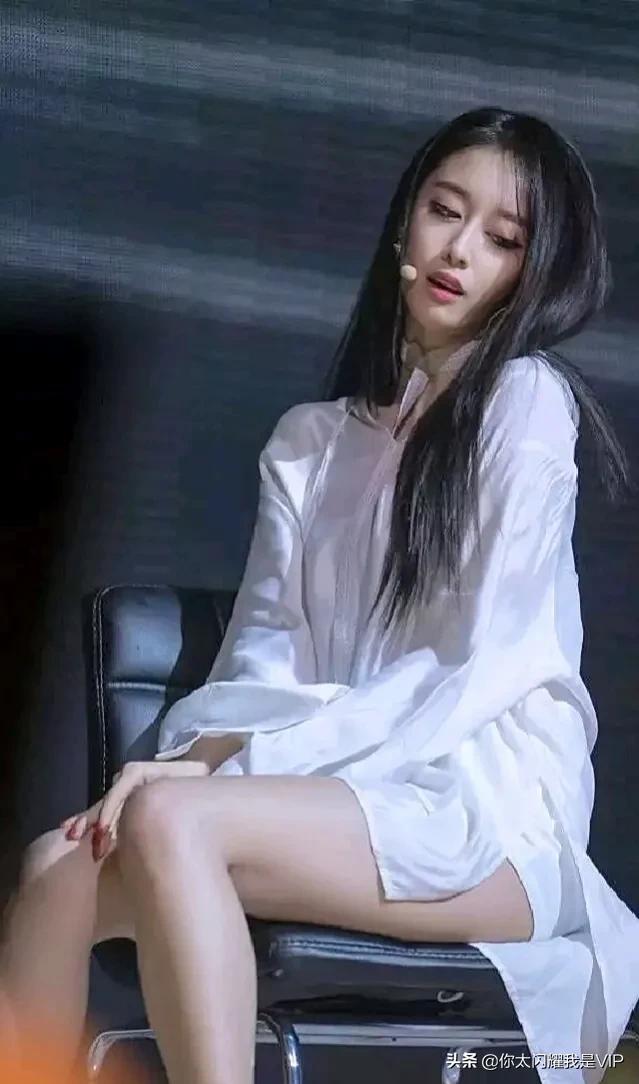 朴智妍超高清图集：性感美女，高贵美艳