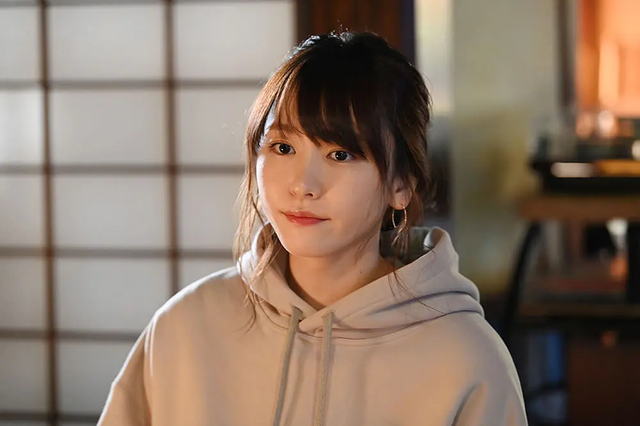 真正的时髦男女,活在30年前的国产剧里丨原创