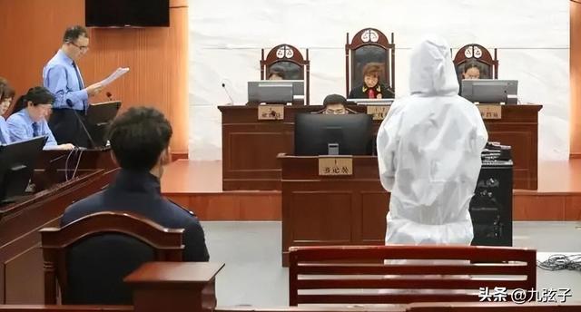 内蒙古“美女贪官”许爱莲的疯狂