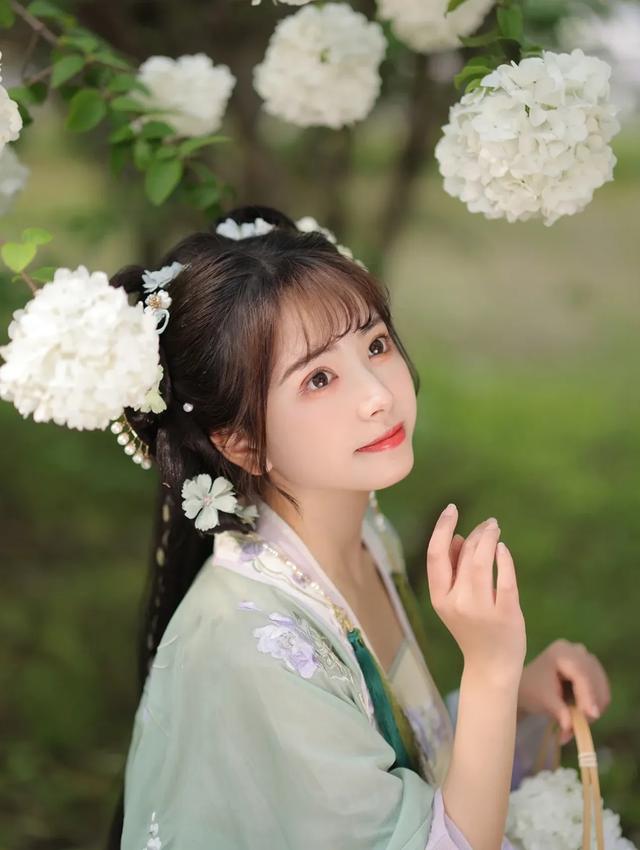 图集:100张古风美女图片欣赏