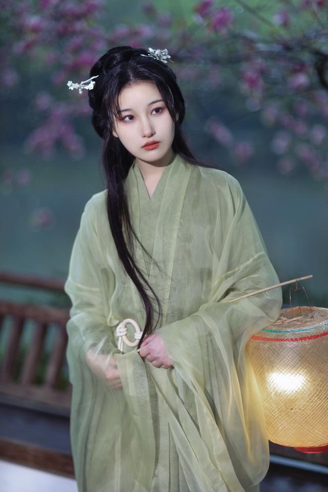 图集:100张古风美女图片欣赏