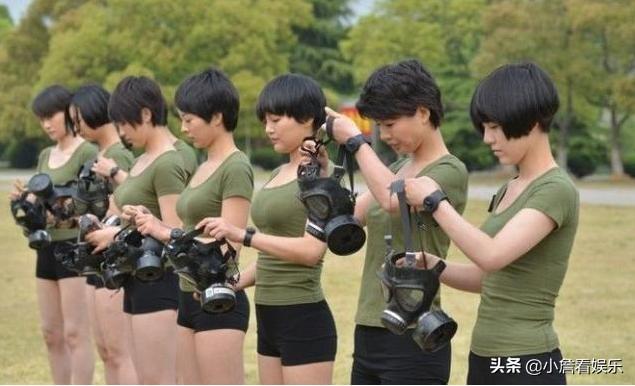 《特种兵之火凤凰》8位女主一个没火，只出演一集的女配火了