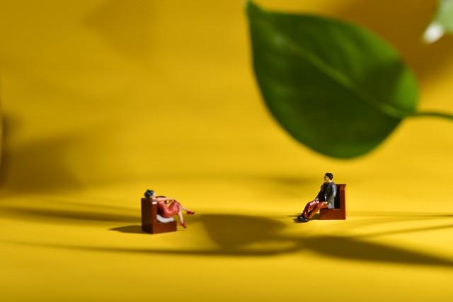 48岁月薪3000的大姐来征婚，说出择偶的6个条件，男子不淡定了