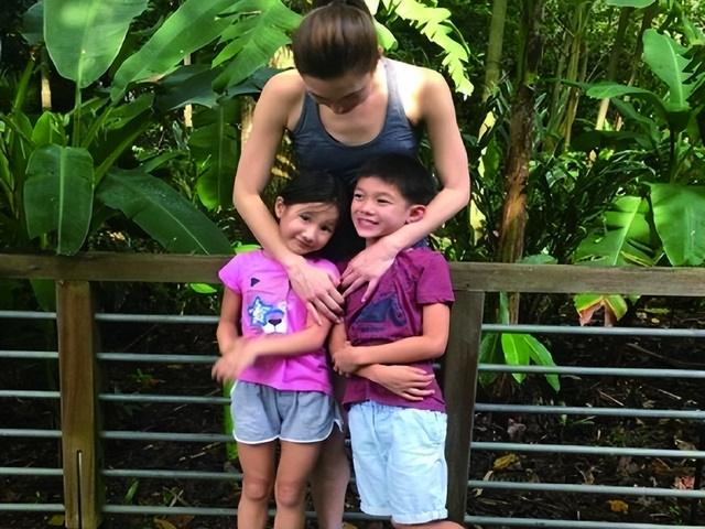 给富豪五年连生四娃,拿到5亿分手费后,37岁的刘碧丽怎么样了?