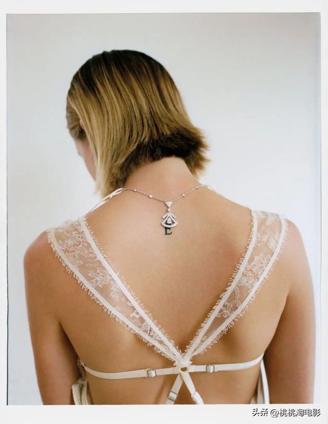 《龙之家族》“少女雷妮拉”米莉·阿尔柯克，23岁个性文艺女生