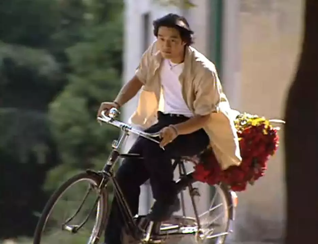 真正的时髦男女,活在30年前的国产剧里丨原创