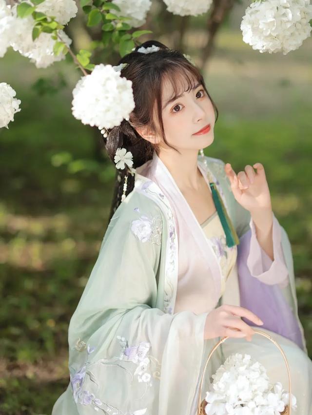 图集:100张古风美女图片欣赏