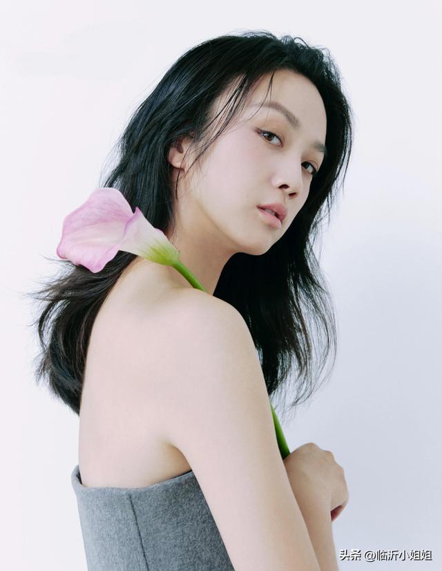 汤唯，高贵冷艳的精致美女，成熟优雅的气质展现迷人风采