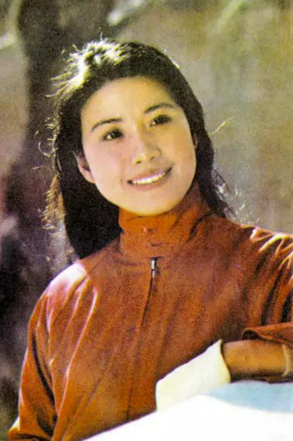 “枣花”吴玉华，一婚嫁汪俊，不愿丁克离婚，二婚嫁画家儿女双全