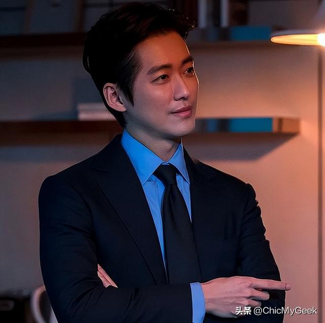 在韩国，他有收视率救世主美名