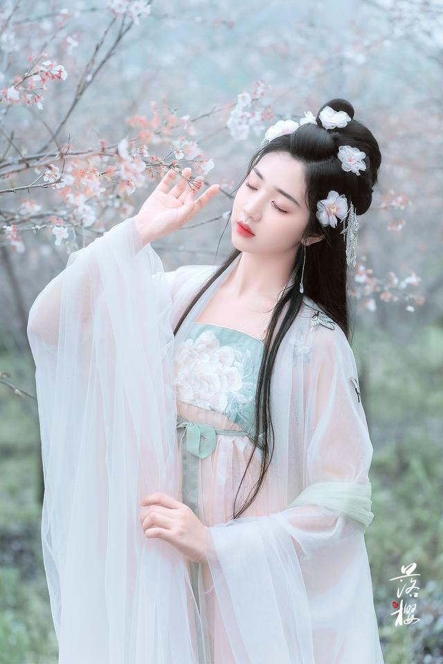 图集:100张古风美女图片欣赏