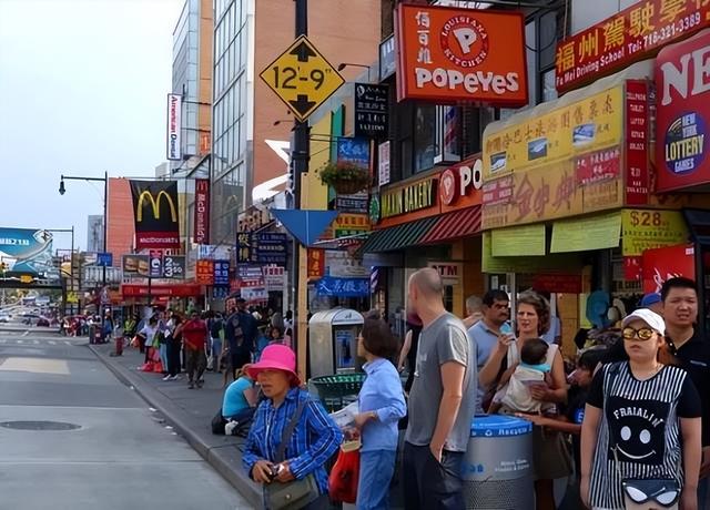 2010年，中国女留学生在美国街头遭侵犯致死，路人却纷纷冷漠旁观