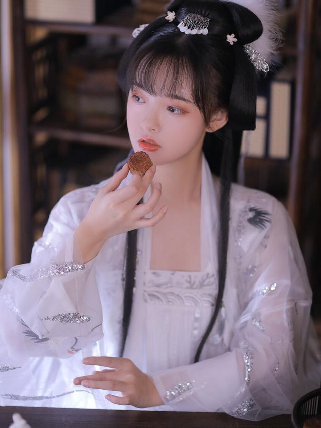 图集:100张古风美女图片欣赏