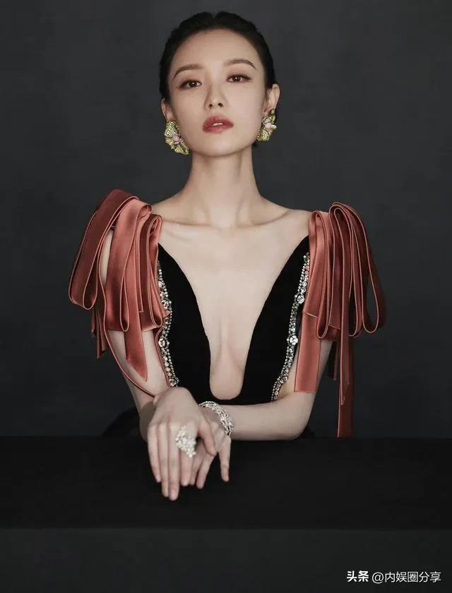 34岁魅力十足的倪妮，身材火辣性感迷人