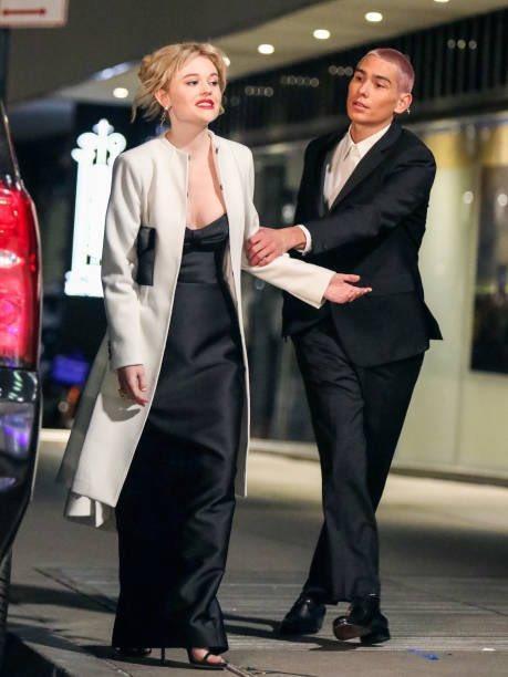 毁经典？《绯闻女孩》被翻拍，演员长相穿着太土被狂嘲