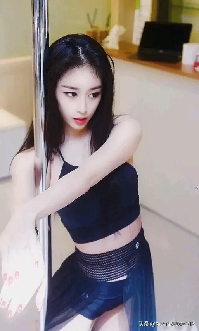 朴智妍超高清图集：性感美女，高贵美艳