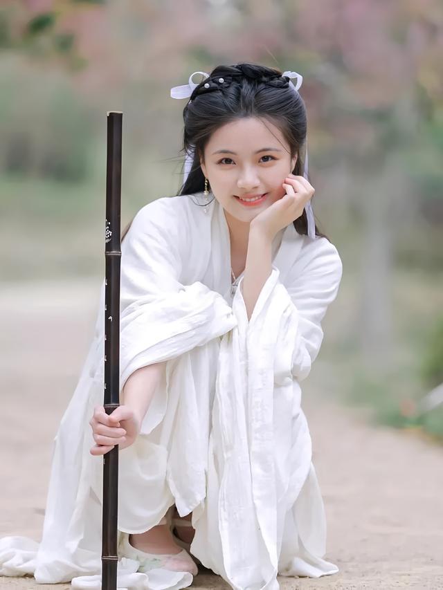 图集:100张古风美女图片欣赏