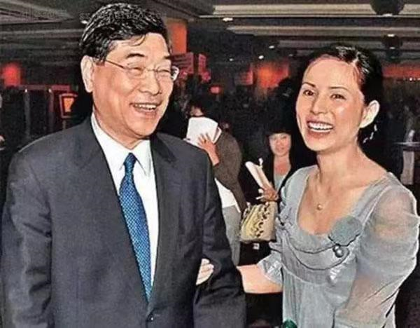 至今未嫁人的10位女港星，各有各的苦衷，最大的88岁，最小的42岁