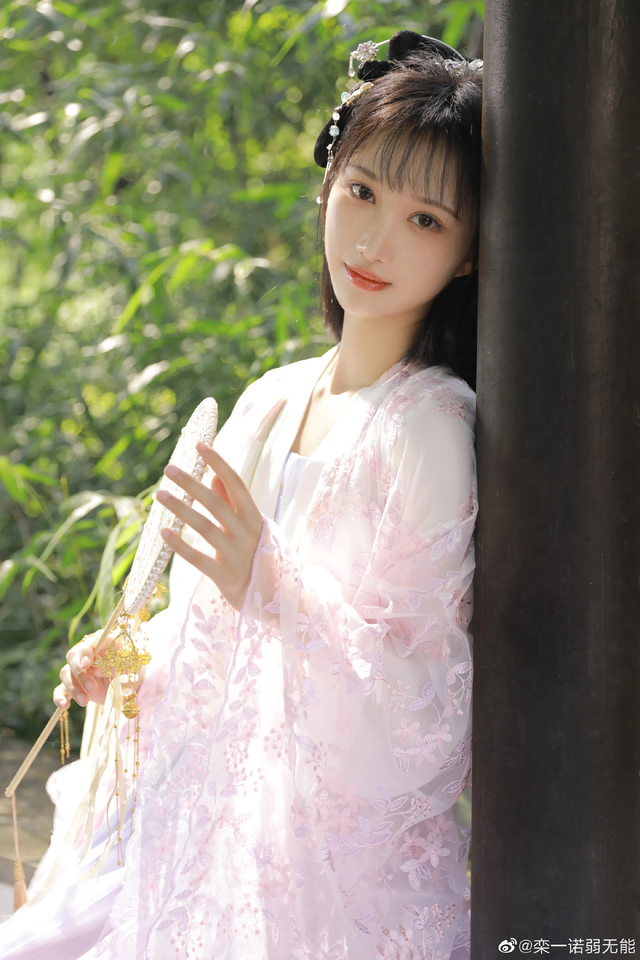 图集:100张古风美女图片欣赏