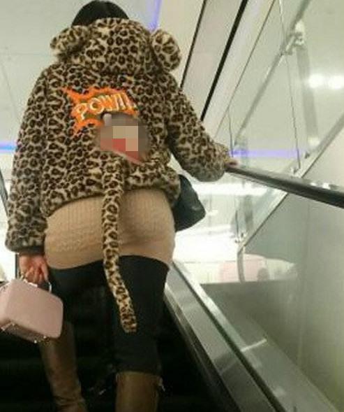 师父说过,山下的女人是老虎,遇到了要躲开