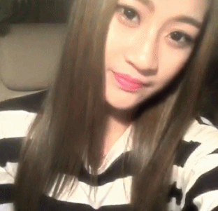 师父说过,山下的女人是老虎,遇到了要躲开