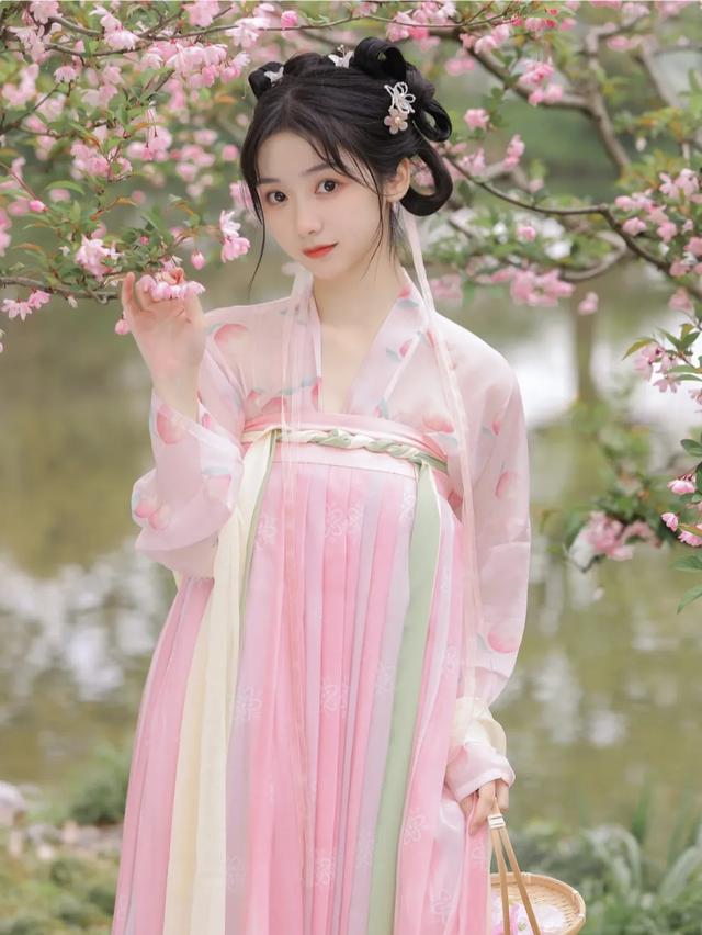 图集:100张古风美女图片欣赏