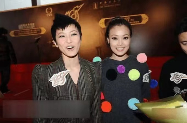 至今未嫁人的10位女港星，各有各的苦衷，最大的88岁，最小的42岁