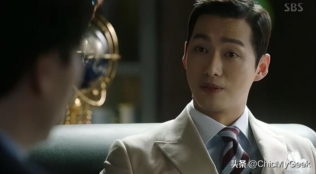 在韩国，他有收视率救世主美名