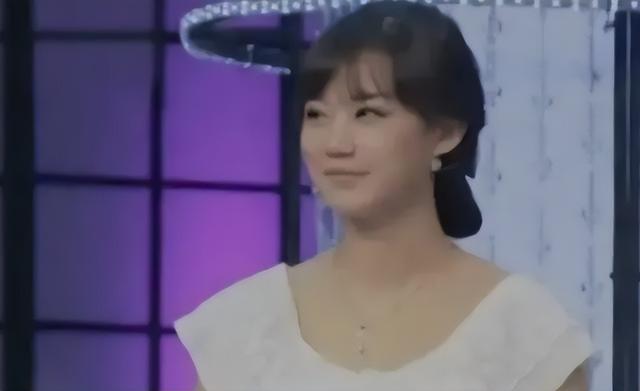 明明“歪瓜裂枣”，却能“美若天仙”，这8位女明星整得太惊艳