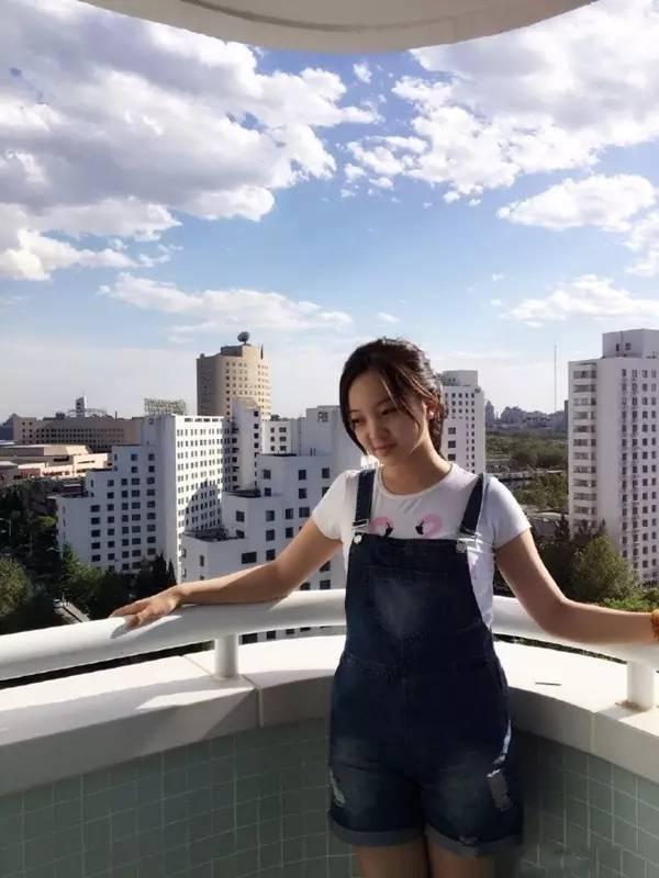 南艺17表演十大新生女神出炉，林妙可不是最美？