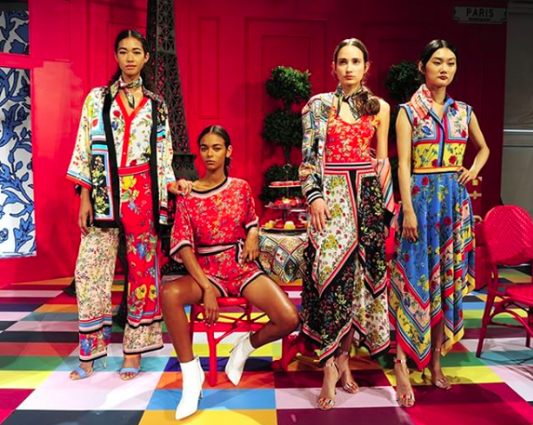 《绯闻女孩》热门品牌按清宫剧后宫规格打造时装周，乾隆看到乐了