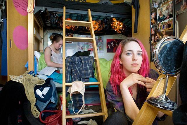 实拍：世界各地青春期女孩们的闺房，有的整洁干净，有的不堪入目