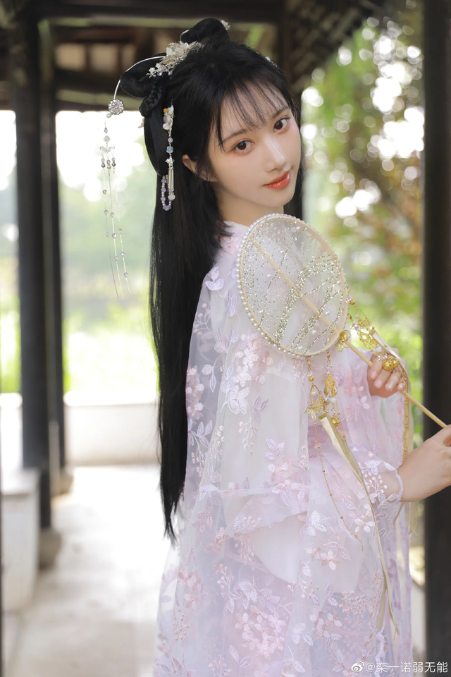 图集:100张古风美女图片欣赏