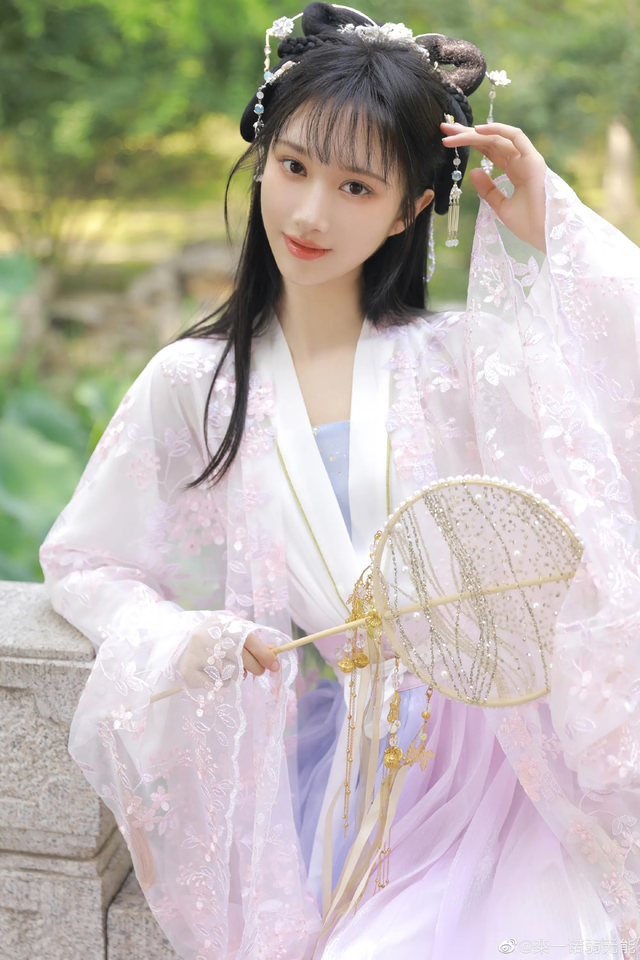 图集:100张古风美女图片欣赏