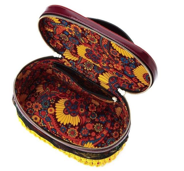 《绯闻女孩》热门品牌按清宫剧后宫规格打造时装周，乾隆看到乐了