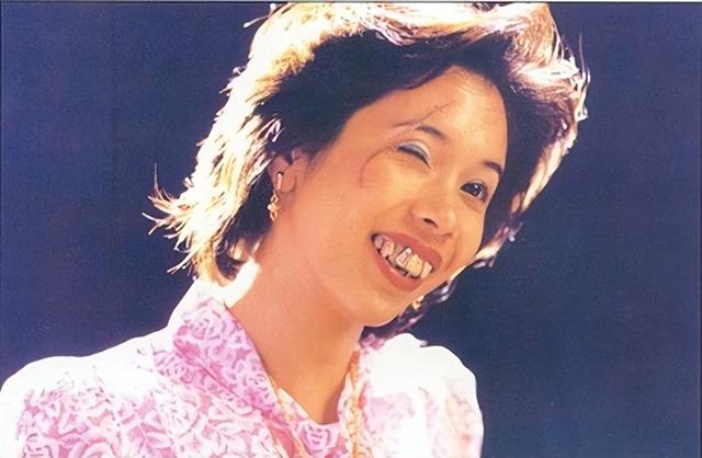 “情史干净”的8位性感女星,不滥情,不炒作,每一个都堪称清流