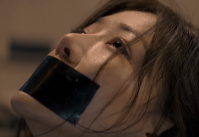 “绑架堵嘴戏”别硬演,有人演的让人心疼,有人敷衍把观众当傻子