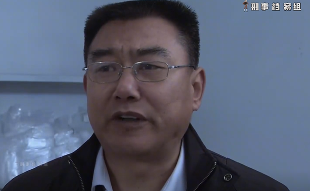 刑侦剧连载6：情侣化工厂上夜班想要羞羞，怎料下秒身边围满警察