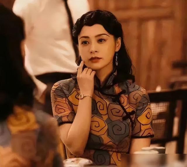 6位身材颜值不对等的女星：看脸风情万种，身材却干瘪成硬伤