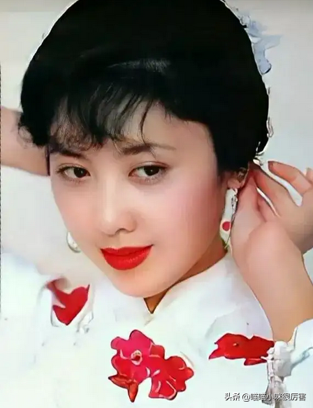 8位好看的“中国式”天然美女，没整容没微调，比网红脸耐看太多
