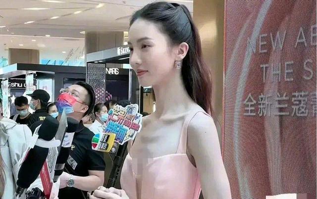 杨幂的胸，许晴的臀，秦岚的身材，这几位中年女星谁能顶得住？