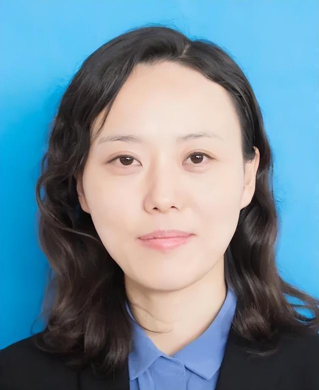 美女干部金英丽落马记：疯狂敛财538万，判刑仍喊以为老板们爱她