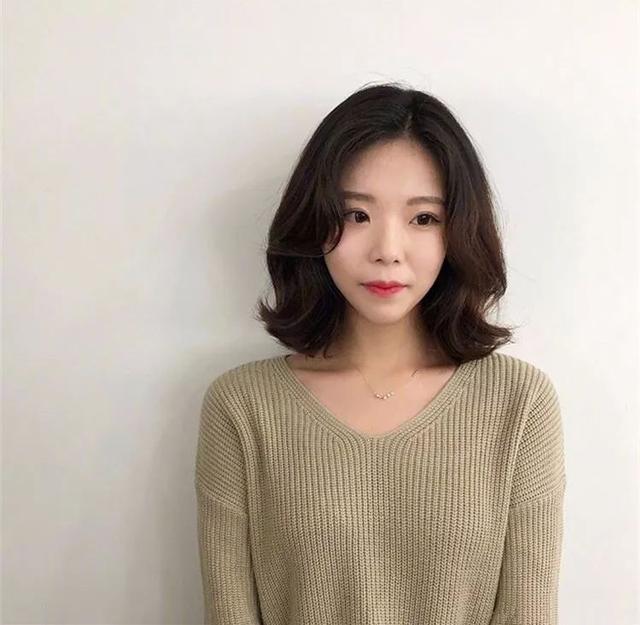 发型｜脸大的女生，适合什么样的刘海？