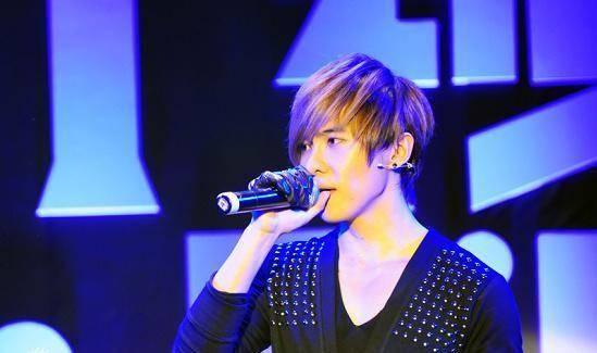 19岁搭档飞轮海，为音乐放弃演戏，今回归成TFBOYS老师？