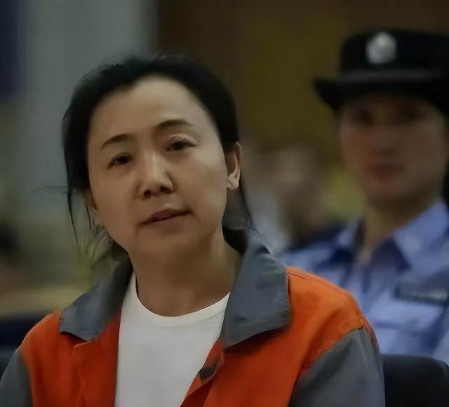 鞍山第一女老虎，花400万美容，50万整屁股，一路发迹全靠屁股？