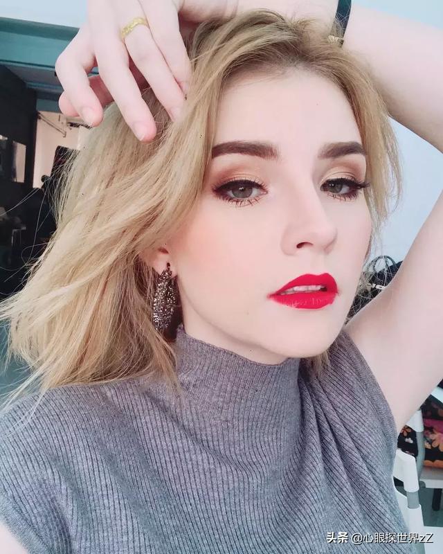 太美！19岁混血美女全网爆红，po出了自己整容的全过程