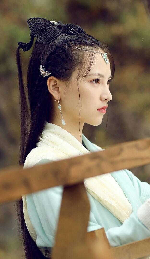 盘点进入娱乐圈的10位女网红：白鹿踏实认真，赵露思俏皮搞笑